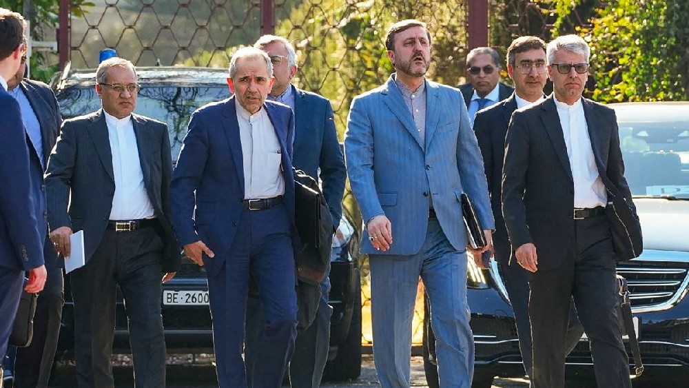 Iran agreed not to stockpile enriched uranium: mediator Oman